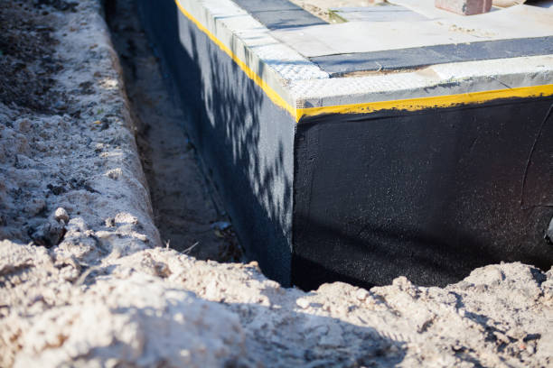 Professional Crawl Space Encapsulation technician working in Elmore, AL